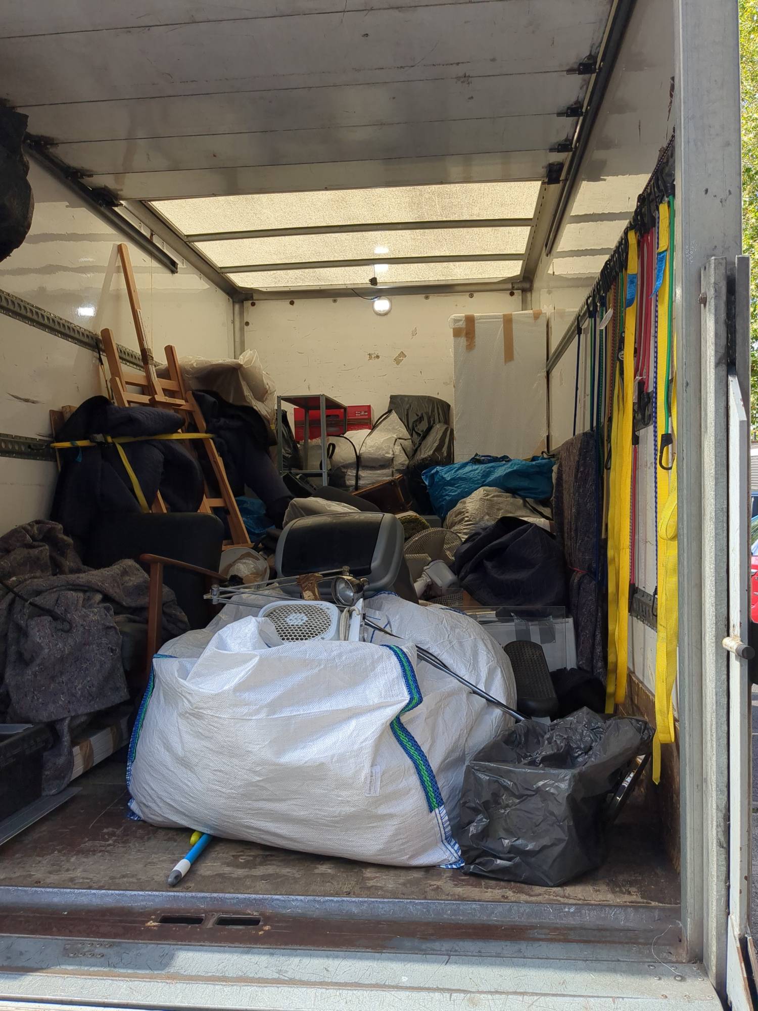 Excellent. No problems move done by London Man Van