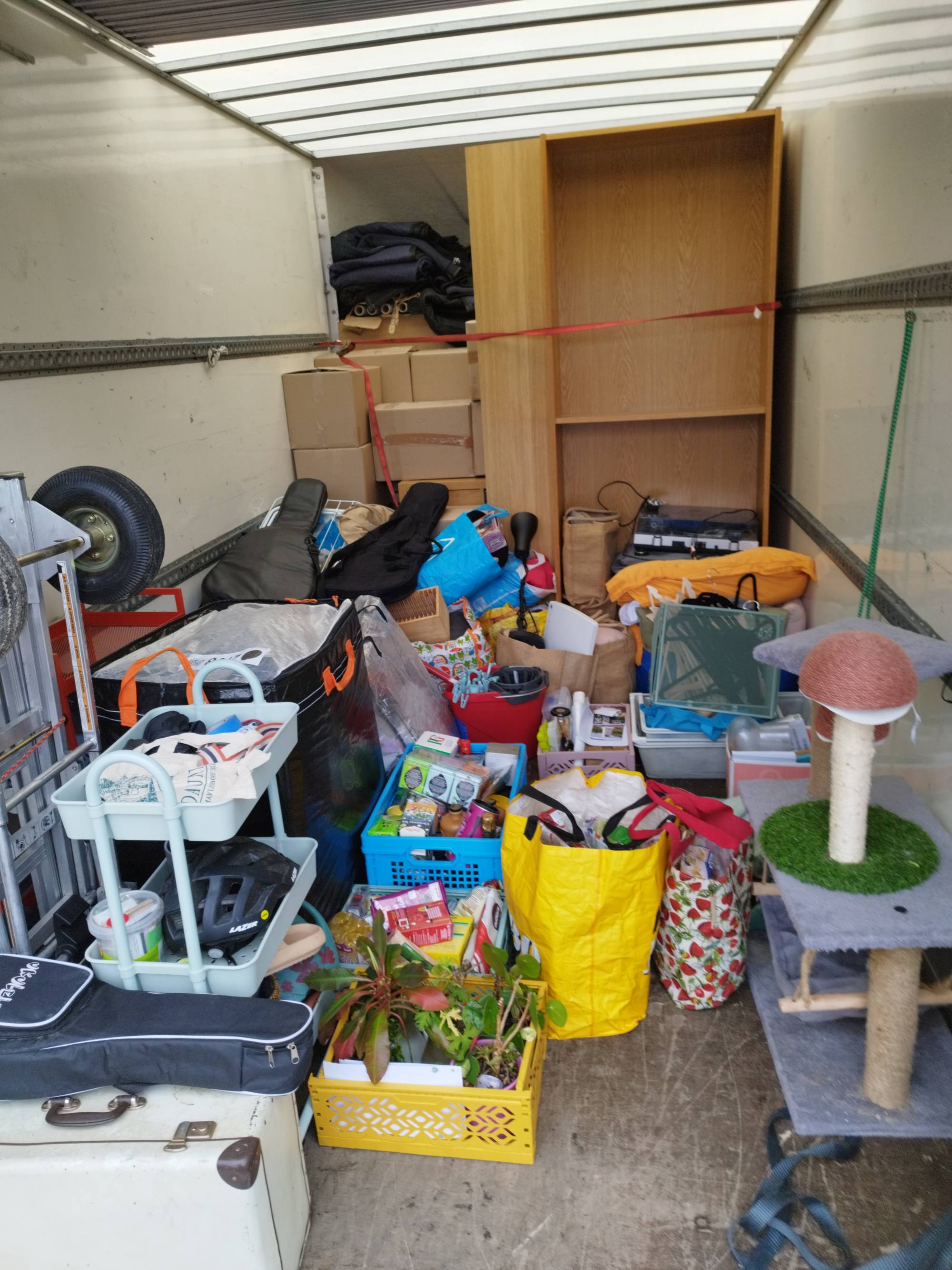 Movers worked hard and efficiently, the move got done really quickly