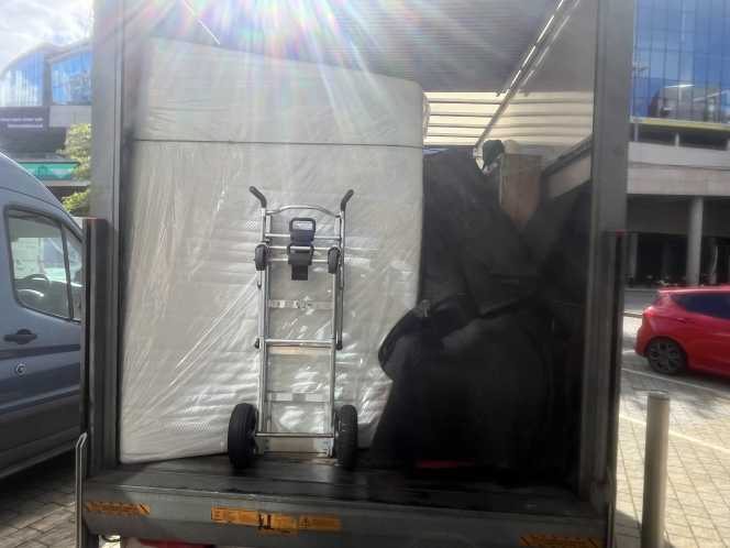 The team from London Man Van was extremely professional